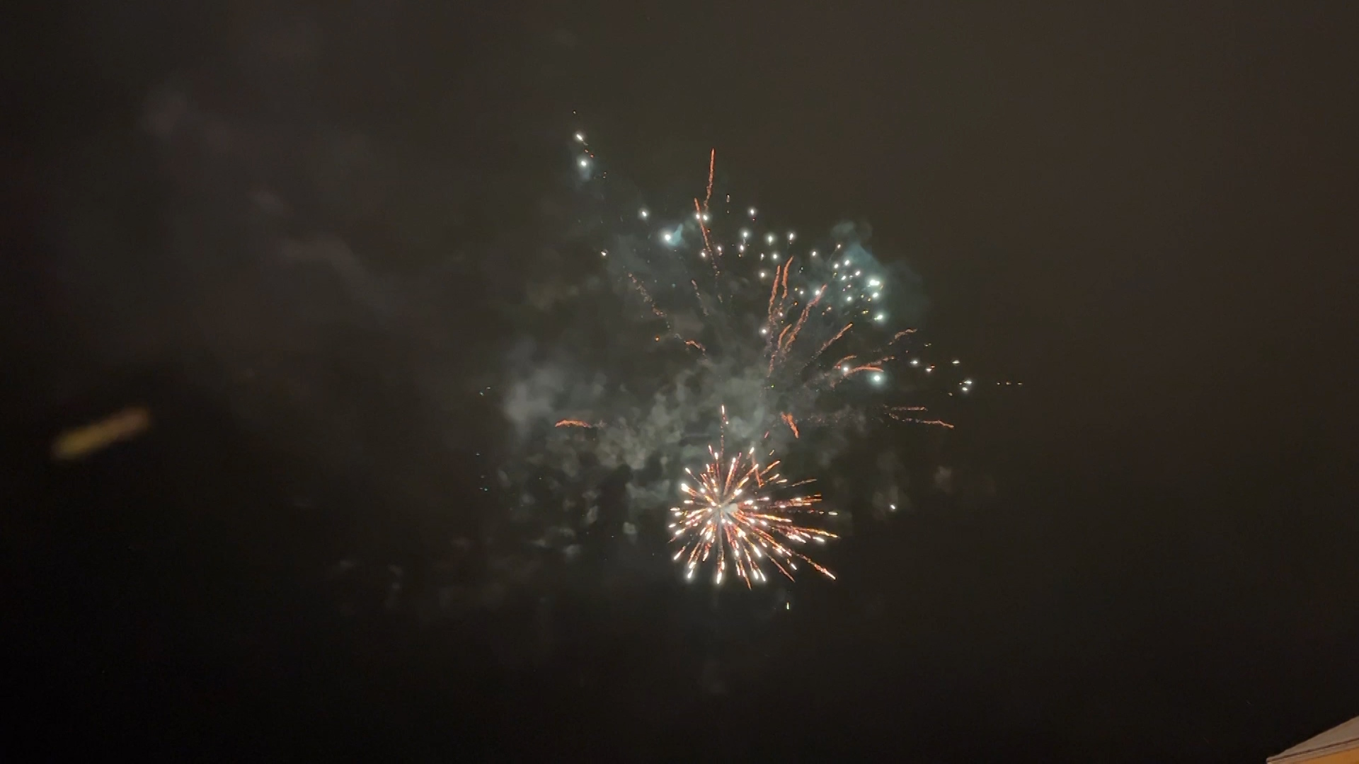 Bírság járhat a fel nem használt, otthon tárolt pirotechnikai eszközökért