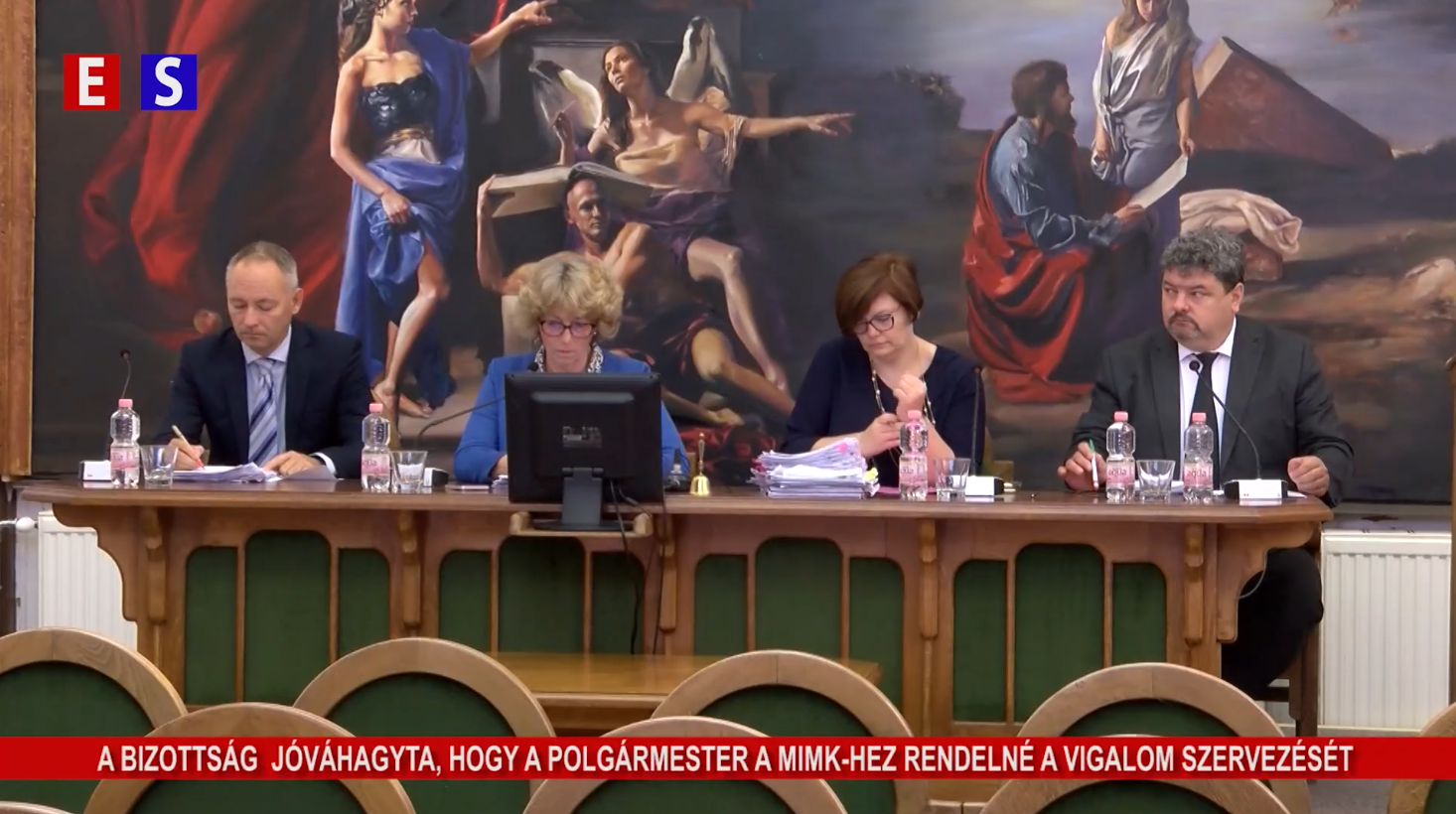 A bizottság jóváhagyta, hogy a polgármester a MIMK-hez rendelné a Vigalom szervezését