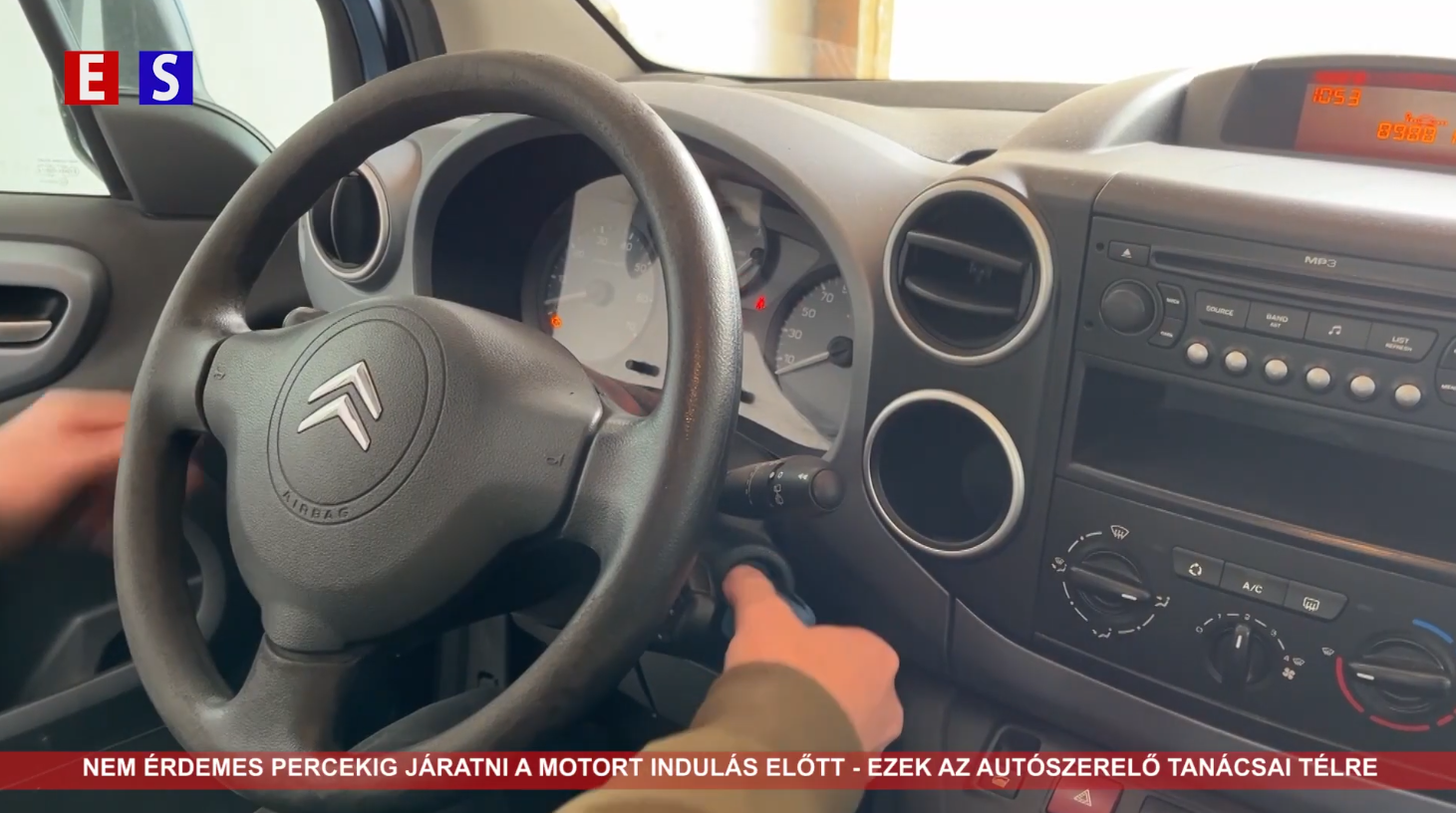 Nem érdemes percekig járatni a motort indulás előtt – ezek az autószerelő tanácsai télre