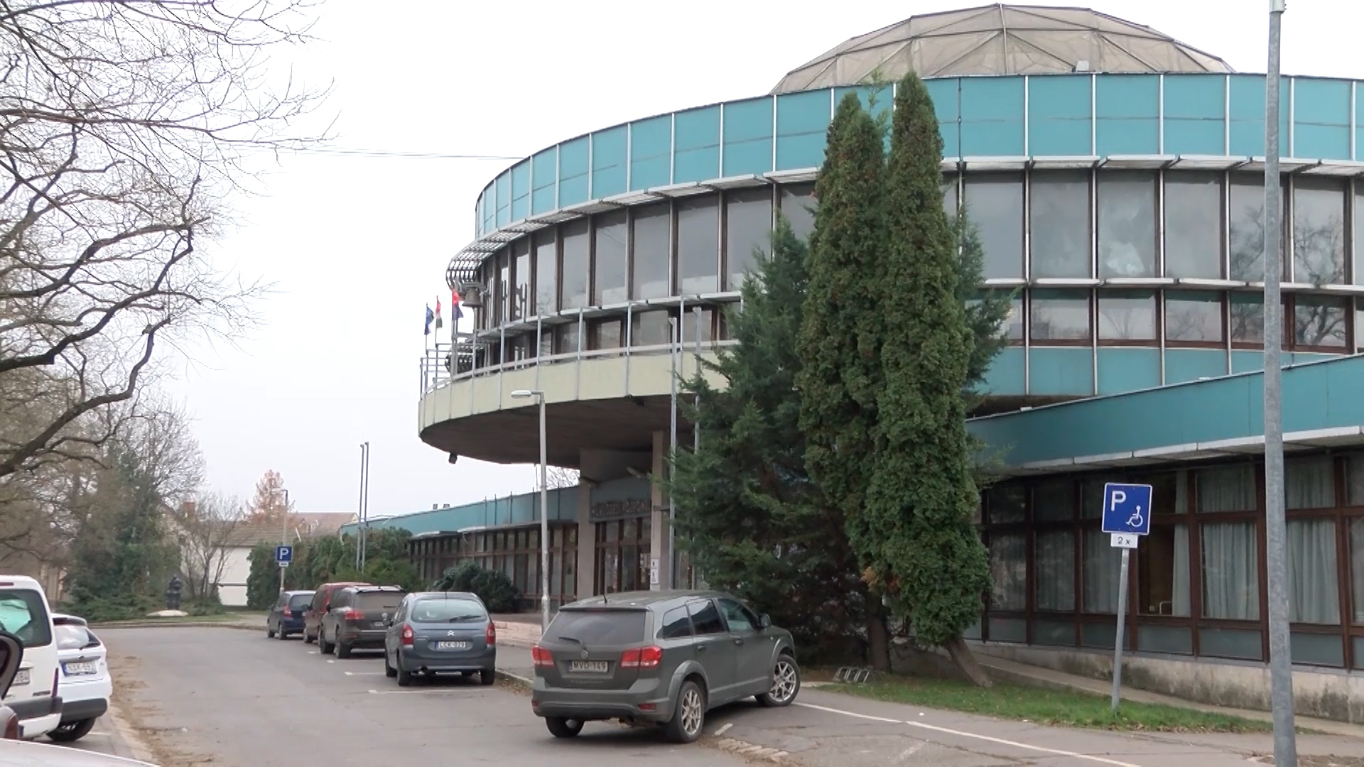 Akusztikus koncertet hoz Caramel Vácra