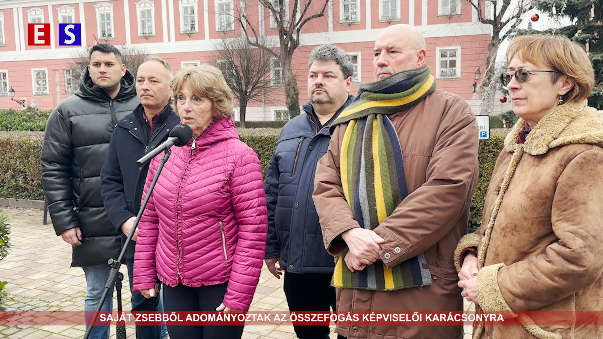 Saját zsebből adományoztak az Összefogás képviselői karácsonyra