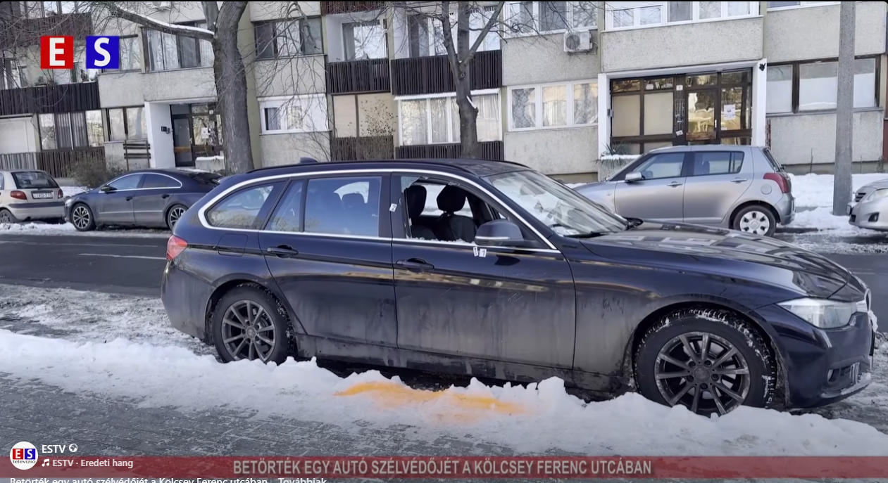 Betörték egy autó szélvédőjét a Kölcsey Ferenc utcában