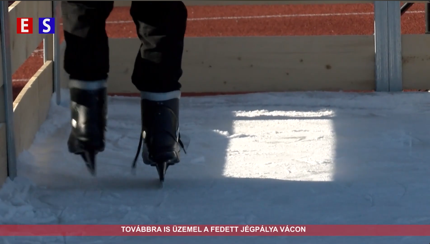 Továbbra is üzemel a fedett jégpálya Vácon