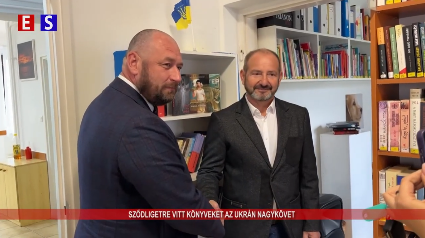 Sződligetre vitt könyveket az Ukrán nagykövet