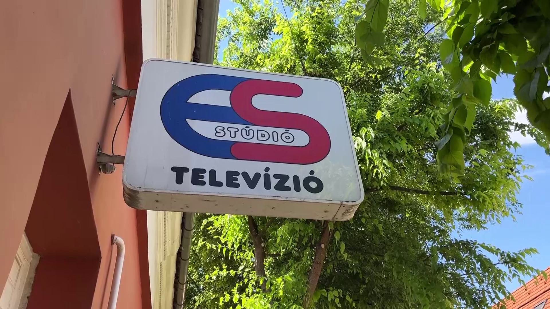 Már 19 ezren követik az ESTV-t