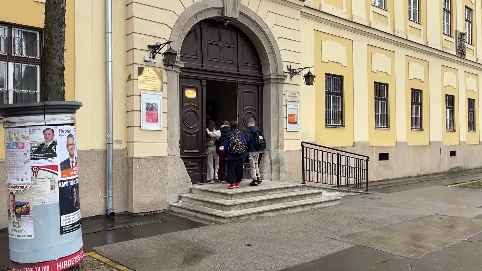 Ma este ponthatárhúzás – 9 középiskolából várják a váci fiatalok a felvételi eredményeket